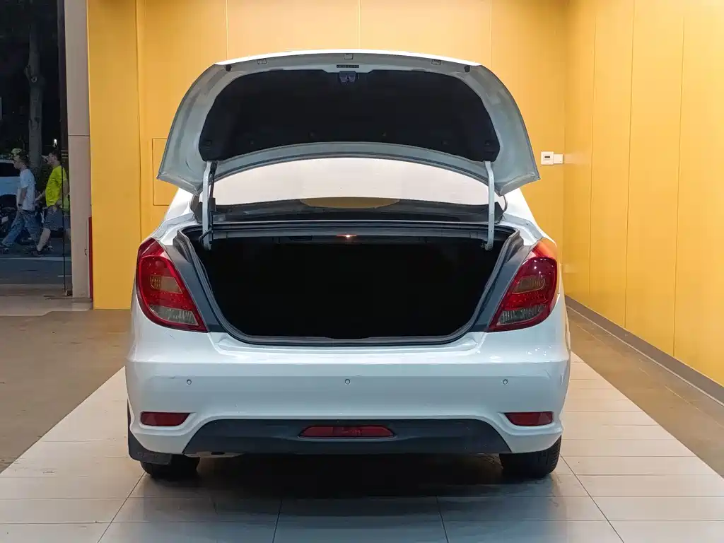 GAC Trumpchi GA3S Vision 2015 — фото 25