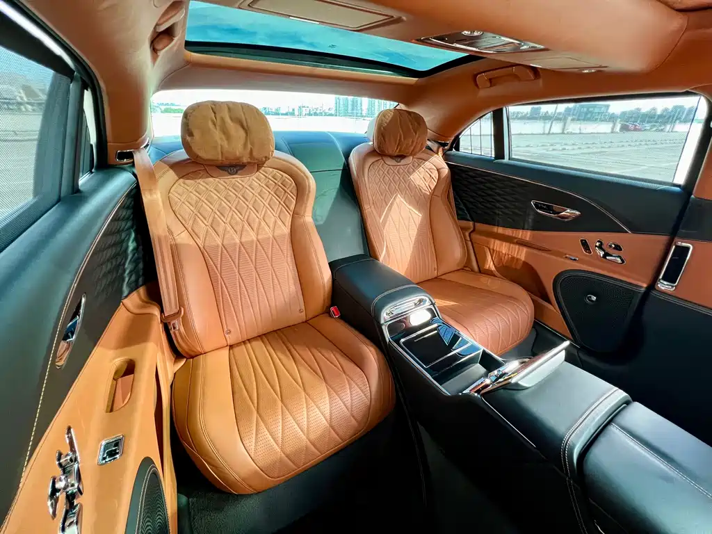 Bentley Flying Spur 2022 — фото 10