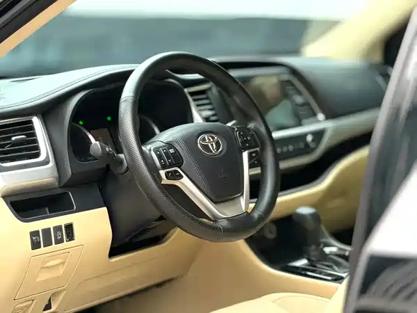Toyota Highlander 2019