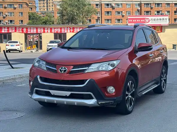 Toyota RAV4 2014