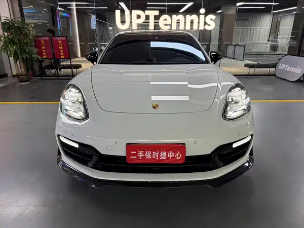 Porsche Panamera 2023