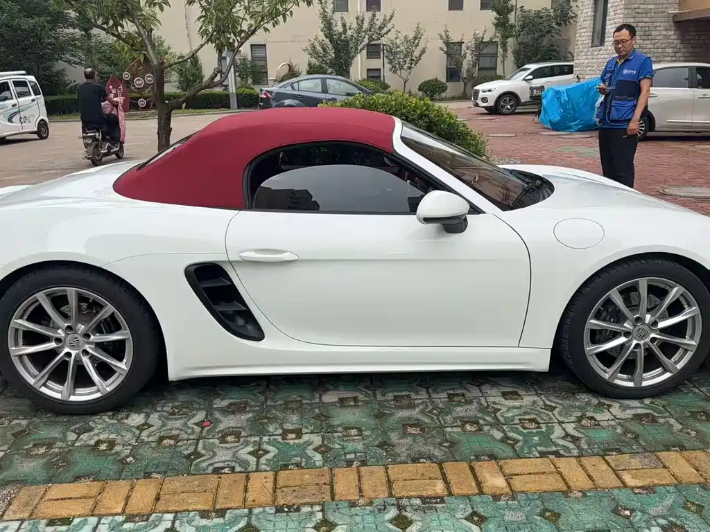 Porsche 718 2024