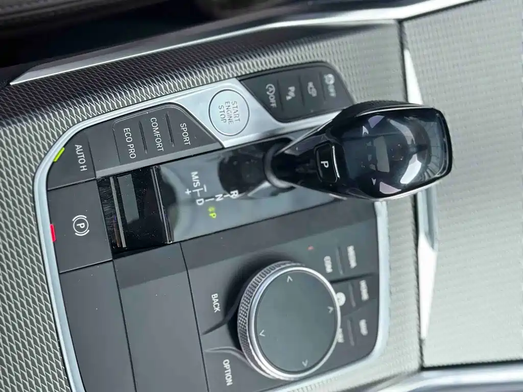 BMW 3 Series 2021 — фото 13