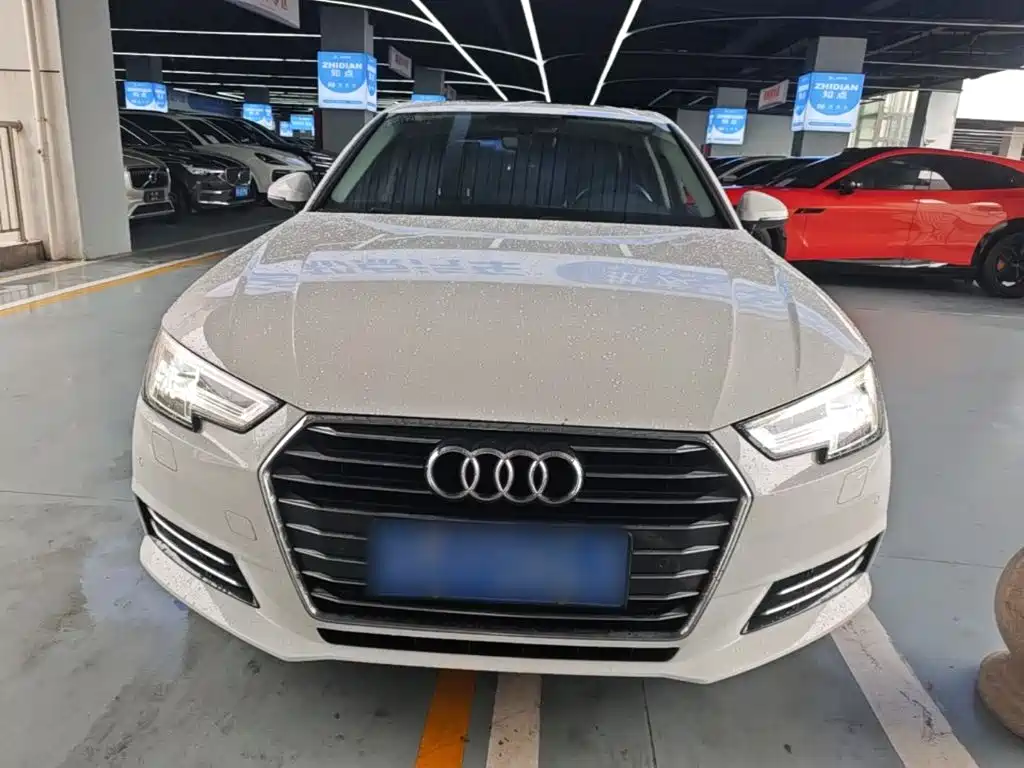 Audi A4L 2018