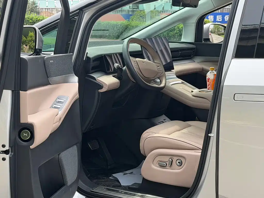 XPeng X9 2024