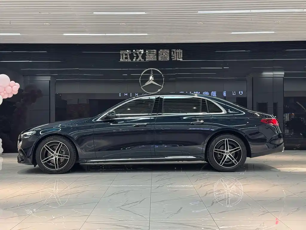 Mercedes-Benz E-Class 2024