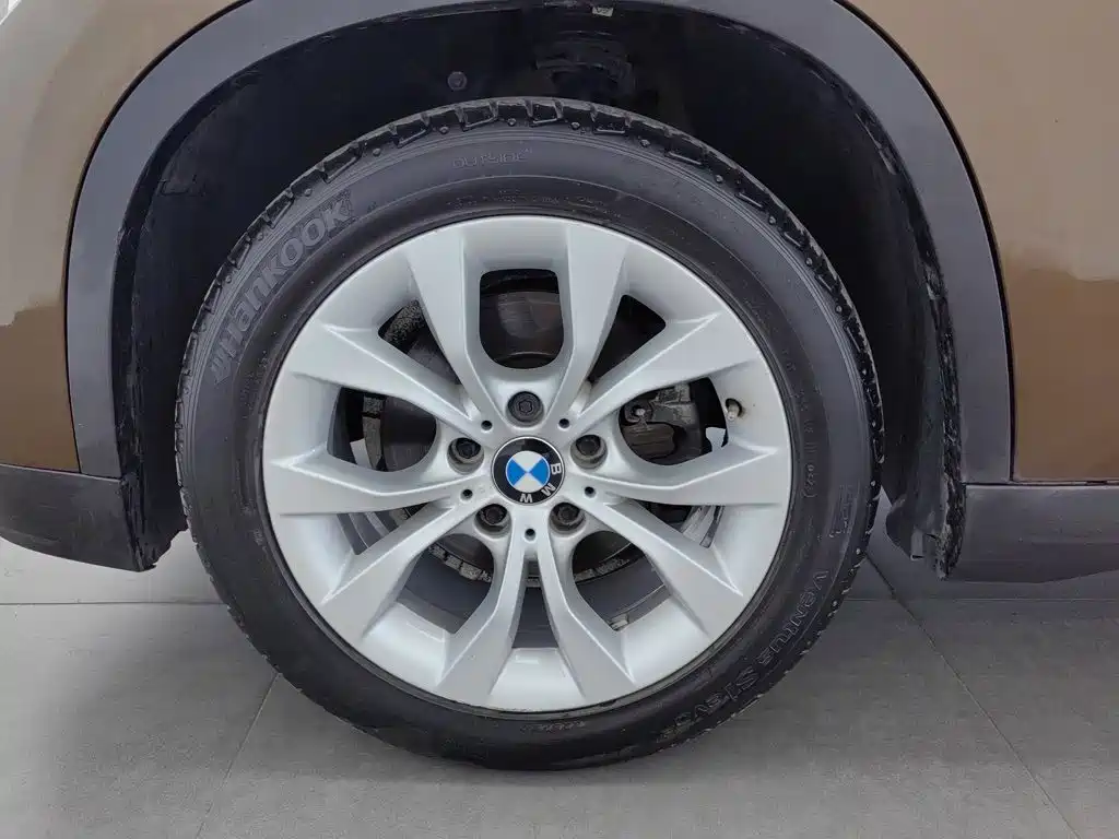 BMW X1 2013 — фото 17