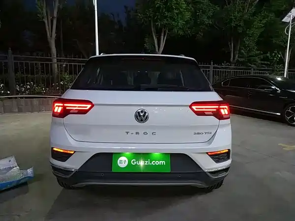 Volkswagen T-Roc 2021