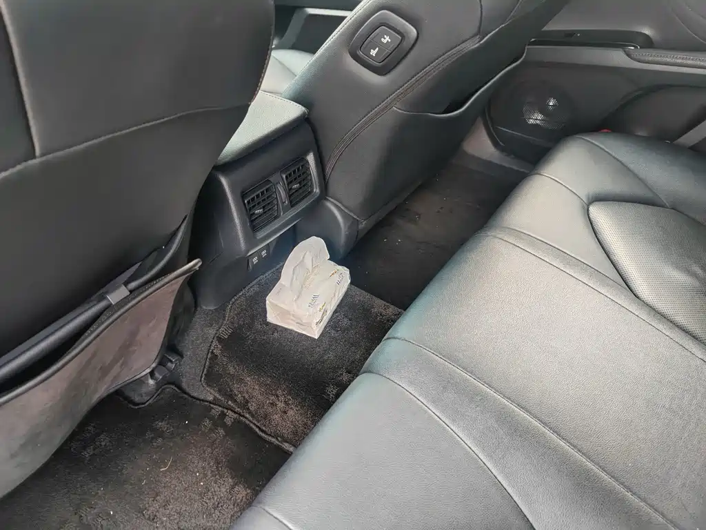 Toyota Camry 2021 — фото 15