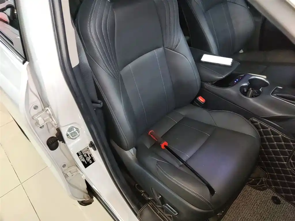 Toyota Harrier 2022 — фото 25