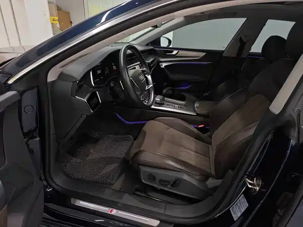 Audi A7L 2023