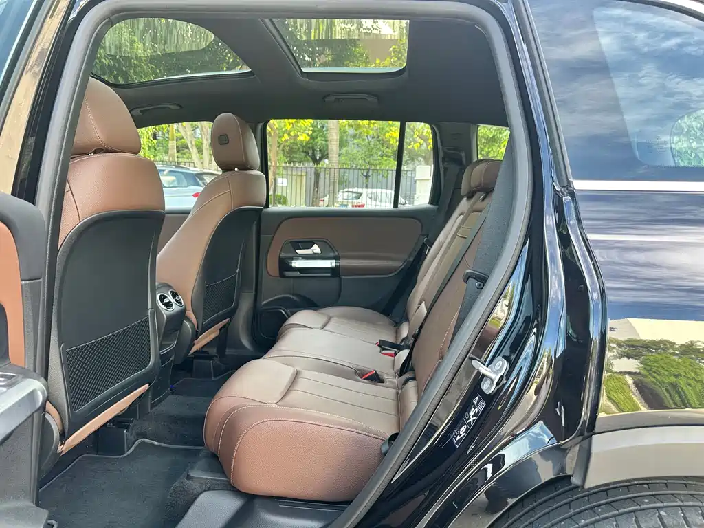 Mercedes-Benz GLB 2025