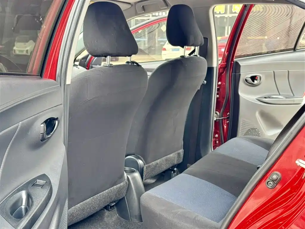 Toyota Yaris L 2019 — фото 21