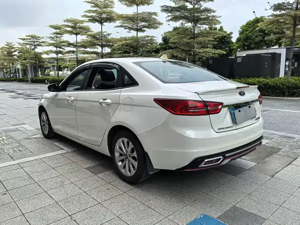 Ford Escort 2016