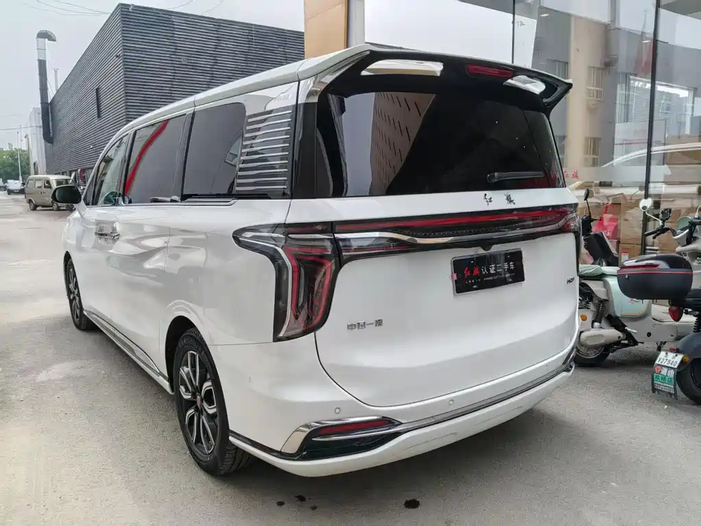 Hongqi HQ9 2023
