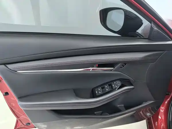 Mazda 3 Axela 2023