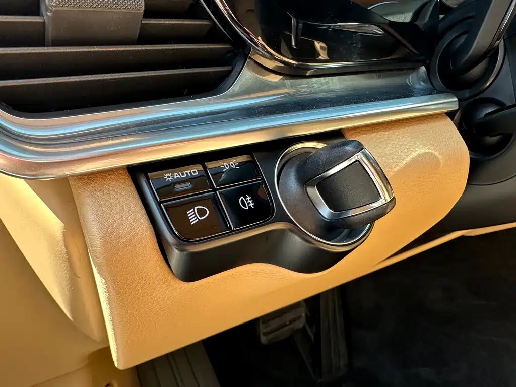 Porsche Panamera 2018 — фото 13