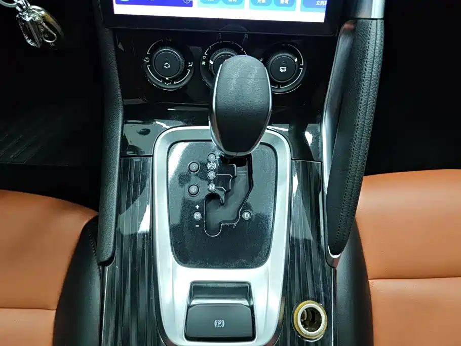 Peugeot 3008 2015 — фото 16