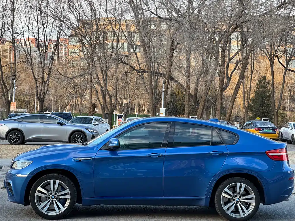 BMW X6 M 2015 — фото 2