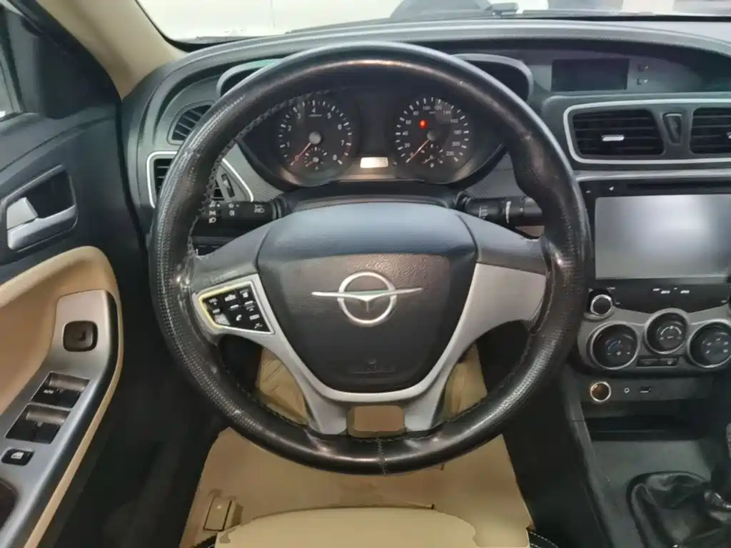 Haima Vanda Electric 2016 — фото 11