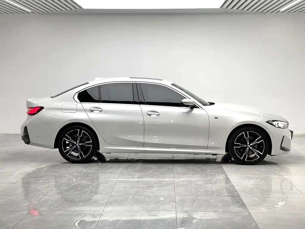 BMW 3 Series 2024