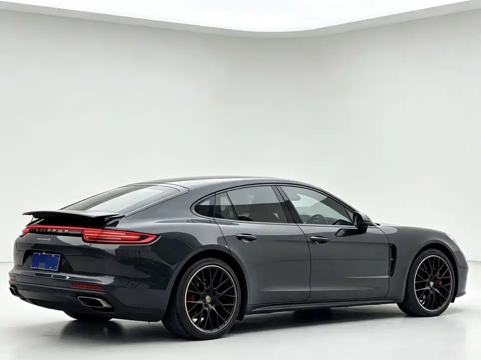 Porsche Panamera 2017 — фото 5