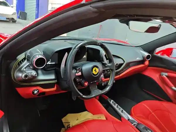 Ferrari F8 2022