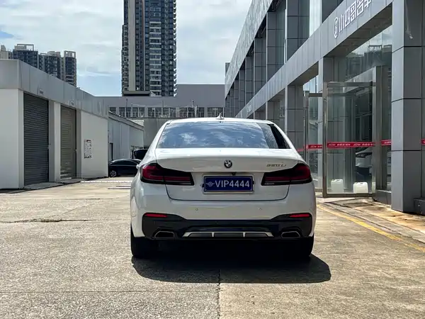 BMW 5 Series 2023
