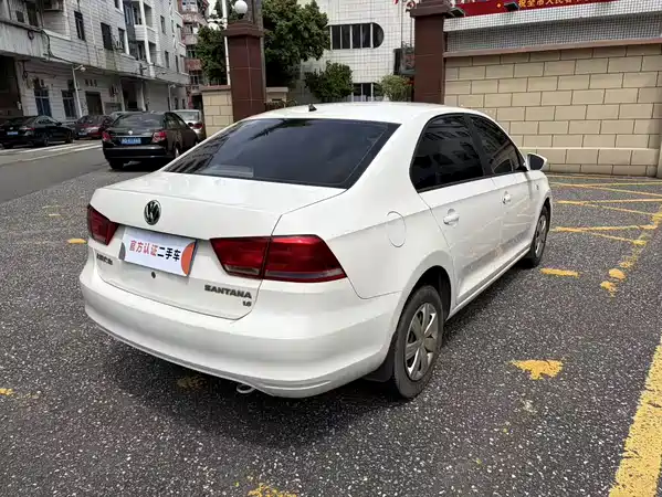 Volkswagen Santana 2013