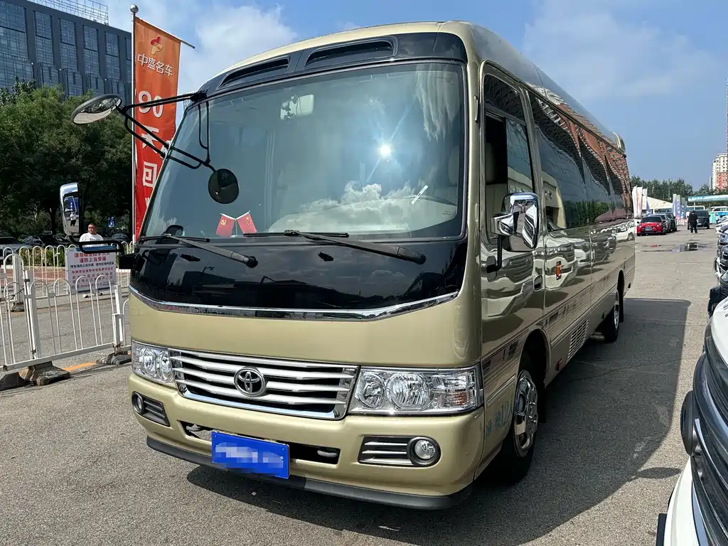 Toyota Coaster 2022 — фото 1
