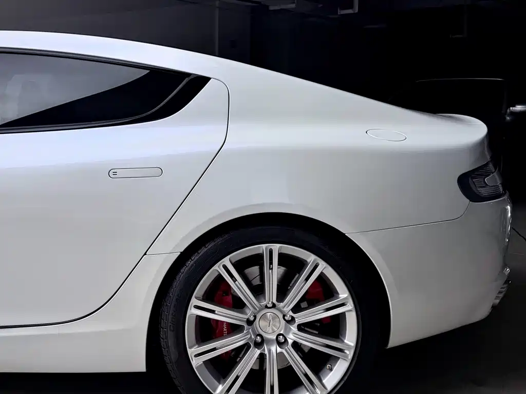 Aston Martin Rapide 2013 — фото 6
