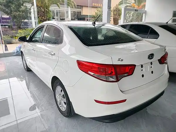 Kia K2 2016