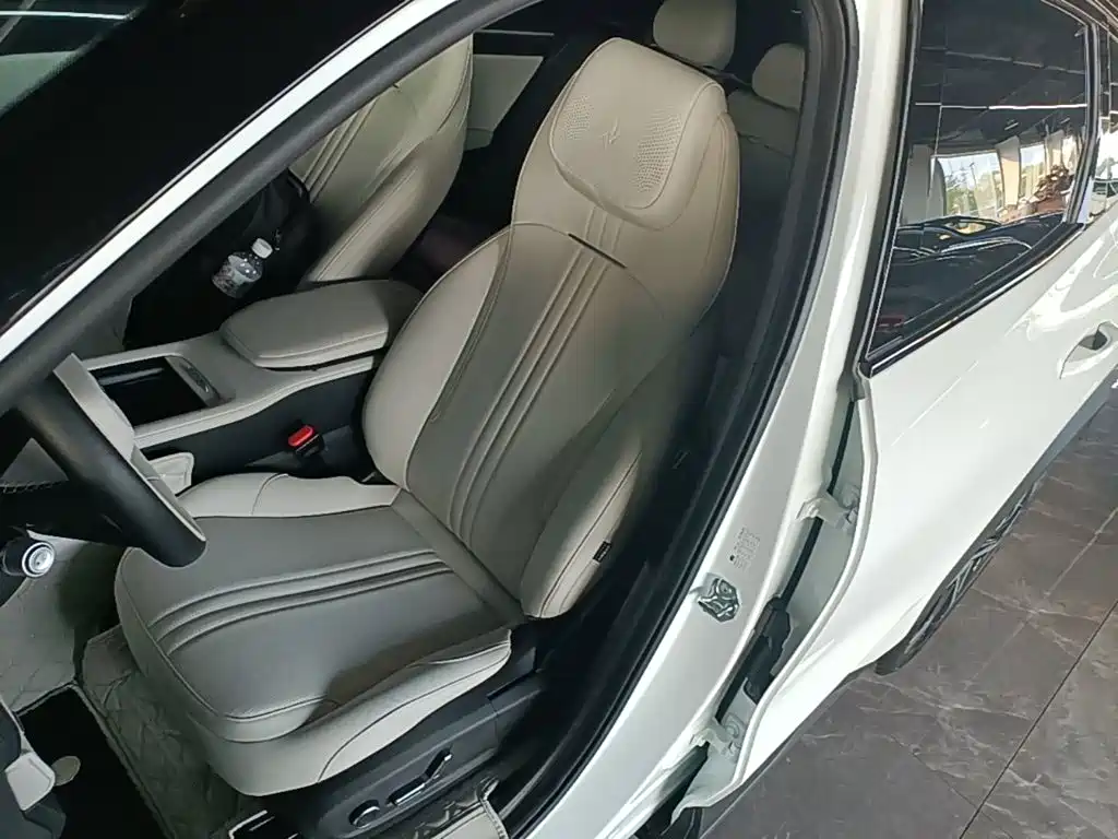 Geely Galaxy L7 2024 — фото 15
