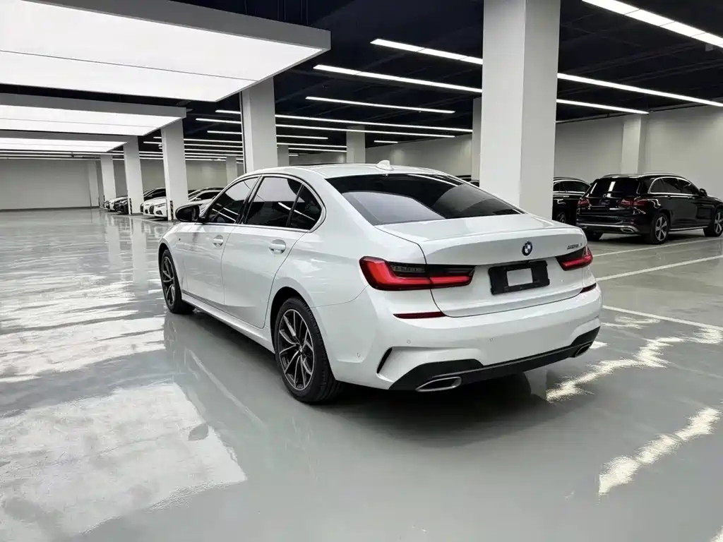 BMW 3 Series 2021 — фото 19