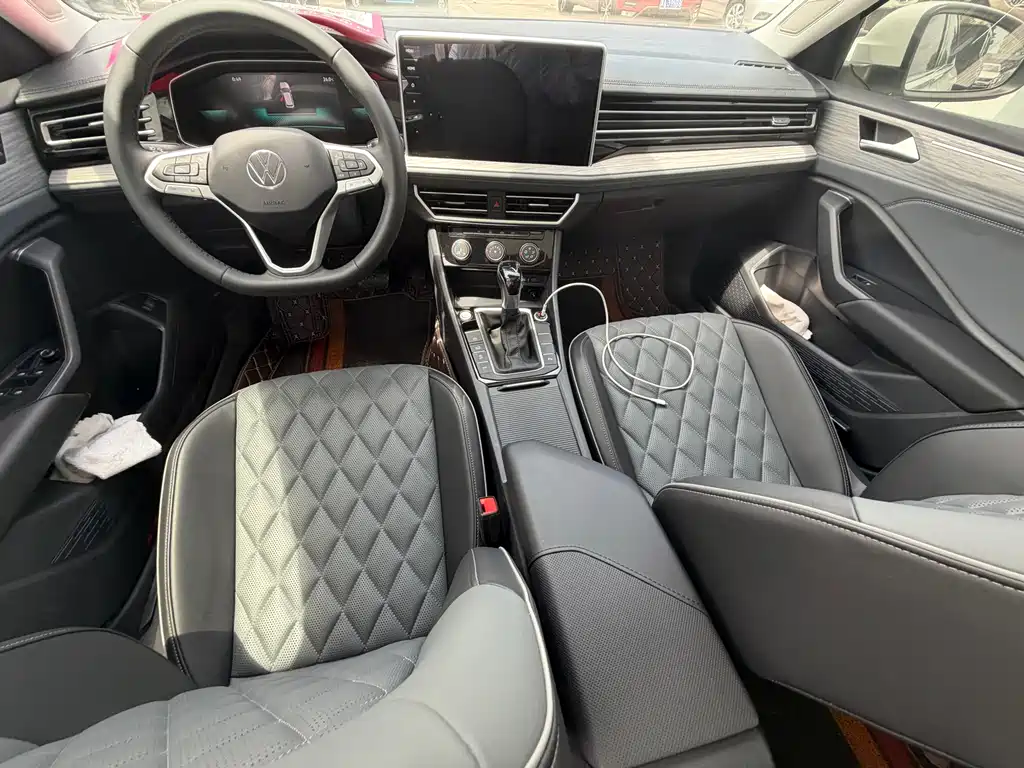Volkswagen Sagitar 2025