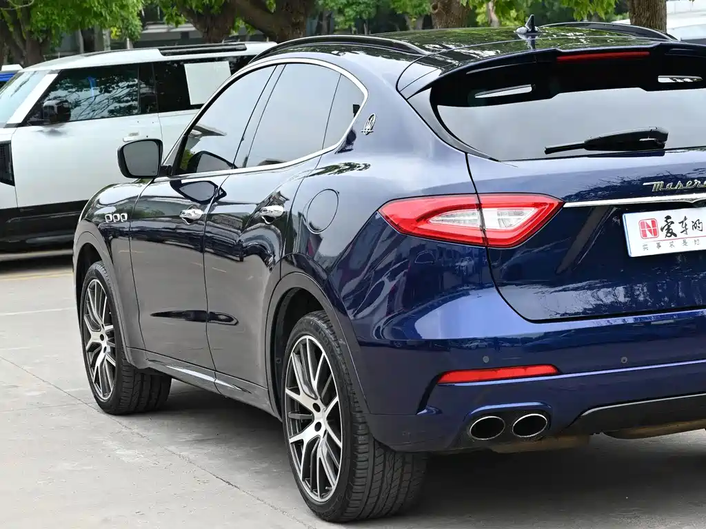Maserati Levante 2017 — фото 10