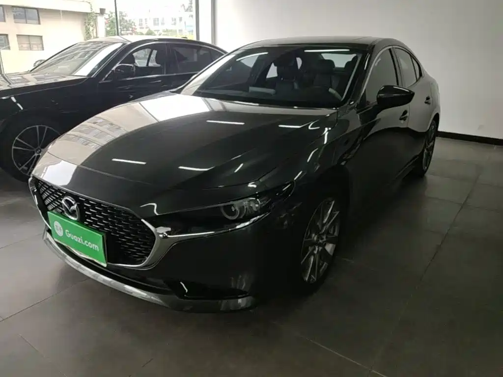 Mazda 3 Axela 2022