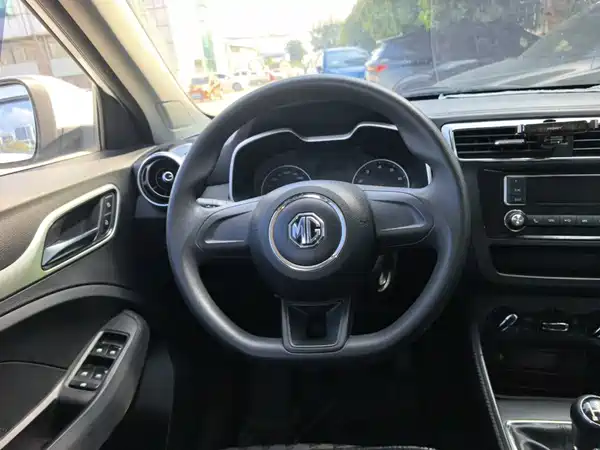 MG ZS 2017