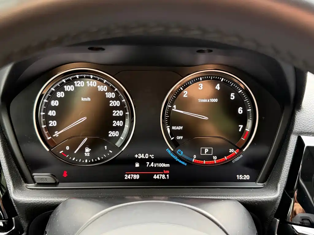 BMW 1 Series 2022 — фото 11