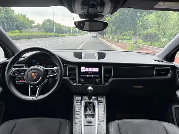 Porsche Macan 2018