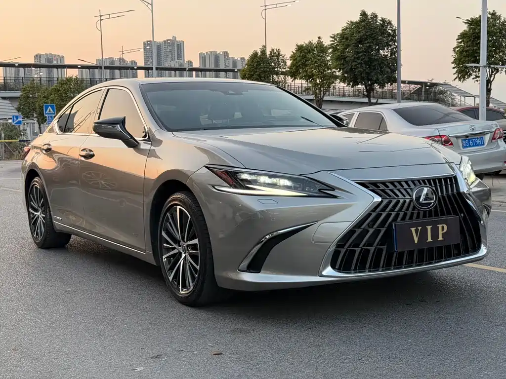 Lexus ES 2022 — фото 3