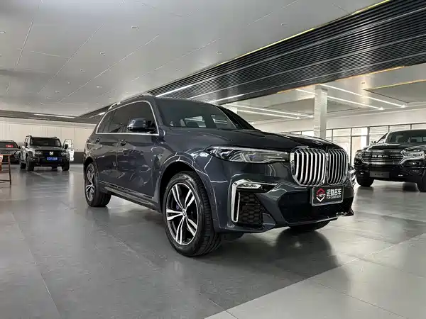 BMW X7 2021