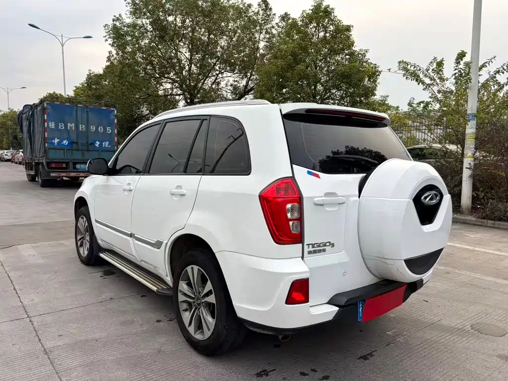 Chery Tiggo 3 2015 — фото 9