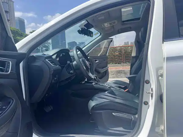 Roewe i5 2020