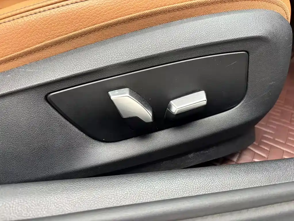 BMW 5 Series 2017 — фото 21