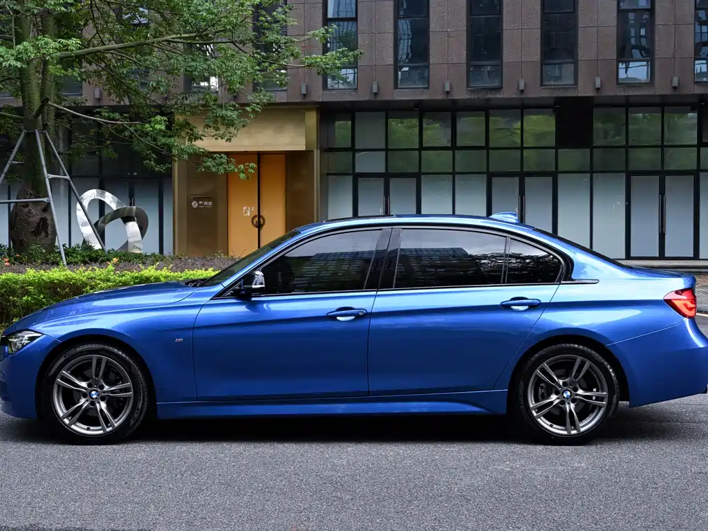 BMW 3 Series 2019 — фото 2
