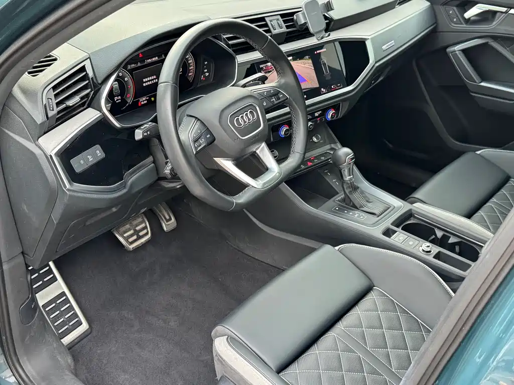 Audi Q3 2024 — фото 16