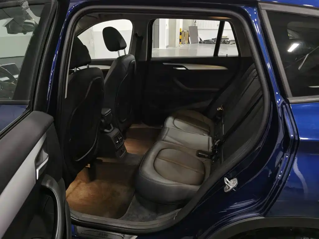 BMW X1 2018 — фото 15