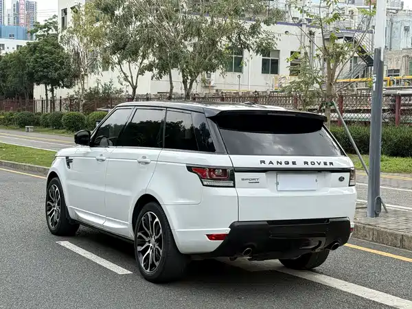 Land Rover Range Rover Sport 2015