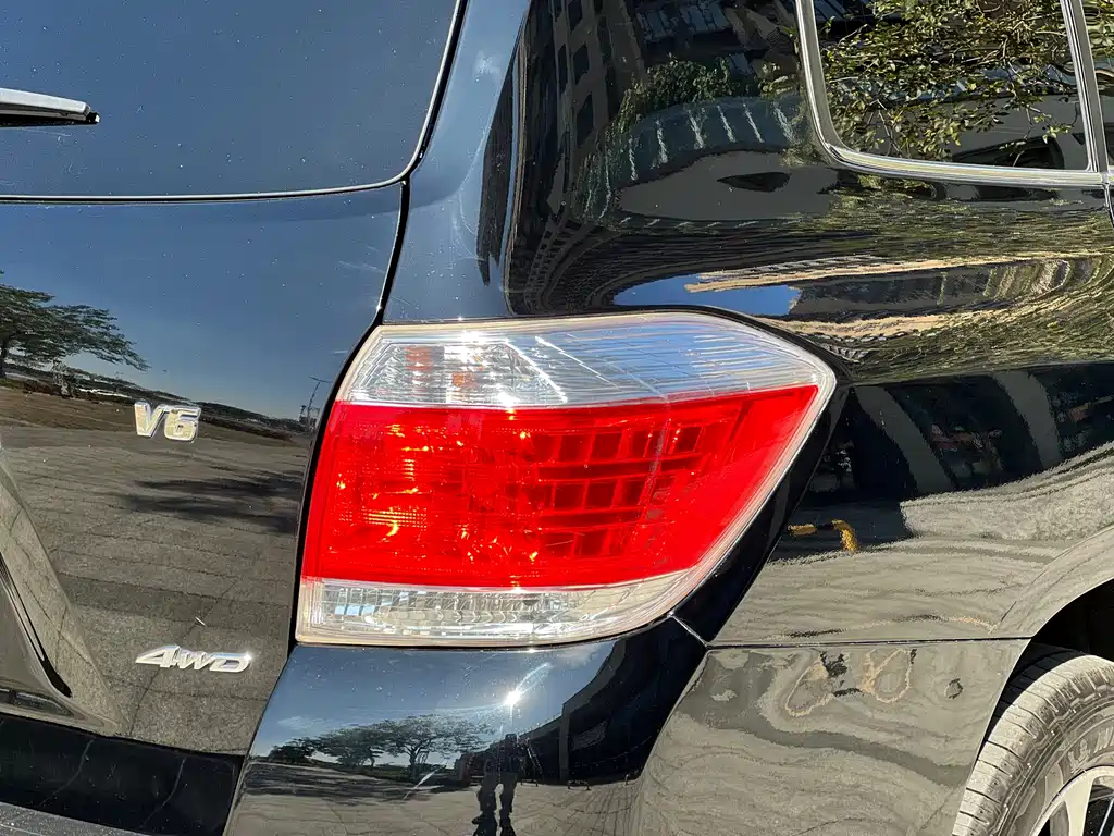 Toyota Highlander 2015 — фото 16